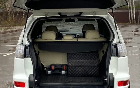 Mitsubishi Outlander III рестайлинг 3, 2011 год, 1 420 000 рублей, 15 фотография