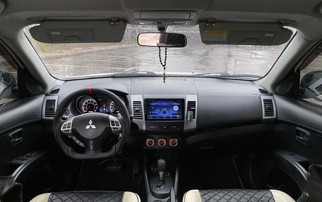 Mitsubishi Outlander III рестайлинг 3, 2011 год, 1 420 000 рублей, 14 фотография