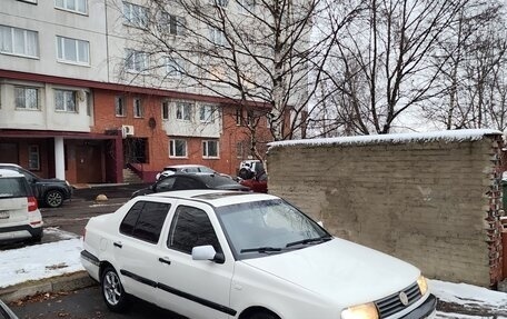 Volkswagen Vento, 1994 год, 90 000 рублей, 1 фотография