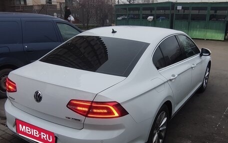 Volkswagen Passat B8 рестайлинг, 2017 год, 1 770 000 рублей, 5 фотография