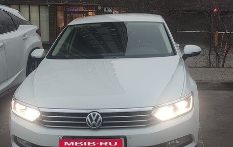 Volkswagen Passat B8 рестайлинг, 2017 год, 1 770 000 рублей, 8 фотография