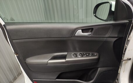 KIA Sportage IV рестайлинг, 2021 год, 1 700 000 рублей, 14 фотография