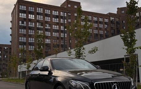 Mercedes-Benz E-Класс, 2019 год, 3 800 000 рублей, 2 фотография