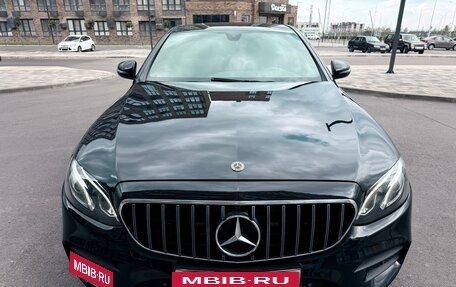 Mercedes-Benz E-Класс, 2019 год, 3 800 000 рублей, 5 фотография