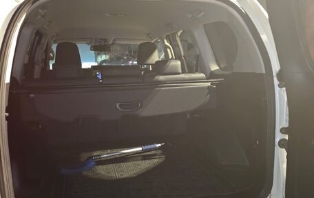 Toyota Land Cruiser Prado 150 рестайлинг 2, 2017 год, 4 700 000 рублей, 11 фотография