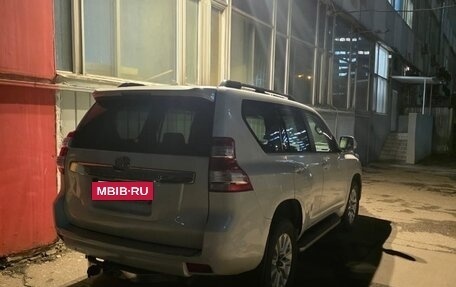 Toyota Land Cruiser Prado 150 рестайлинг 2, 2017 год, 4 700 000 рублей, 9 фотография