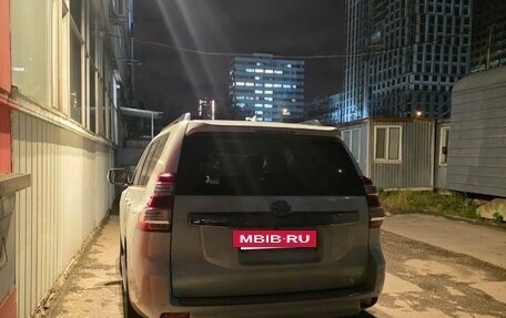 Toyota Land Cruiser Prado 150 рестайлинг 2, 2017 год, 4 700 000 рублей, 3 фотография