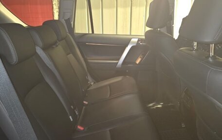 Toyota Land Cruiser Prado 150 рестайлинг 2, 2017 год, 4 700 000 рублей, 14 фотография