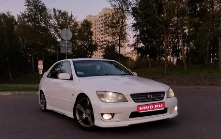 Toyota Altezza, 2001 год, 820 000 рублей, 1 фотография