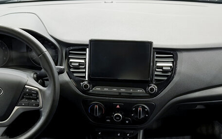 Hyundai Solaris II рестайлинг, 2021 год, 1 350 000 рублей, 18 фотография