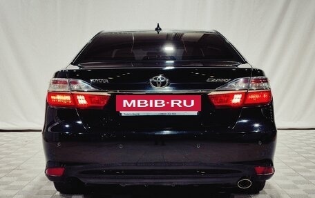 Toyota Camry, 2017 год, 2 550 000 рублей, 6 фотография