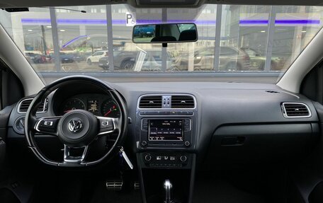 Volkswagen Polo VI (EU Market), 2018 год, 1 050 000 рублей, 11 фотография