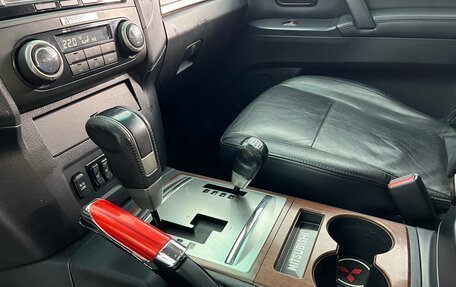 Mitsubishi Pajero IV, 2007 год, 1 570 000 рублей, 18 фотография