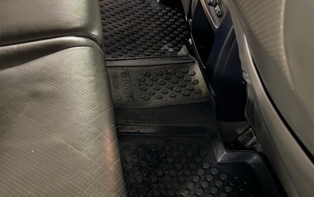 Toyota Land Cruiser Prado 120 рестайлинг, 2006 год, 2 350 000 рублей, 14 фотография