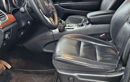 Jeep Grand Cherokee, 2012 год, 1 800 000 рублей, 17 фотография