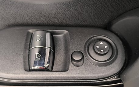 MINI Hatch, 2020 год, 2 270 000 рублей, 18 фотография