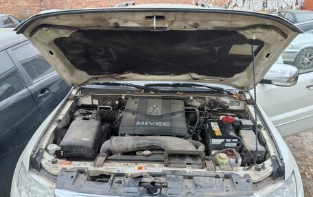 Mitsubishi Pajero IV, 2020 год, 3 920 000 рублей, 9 фотография