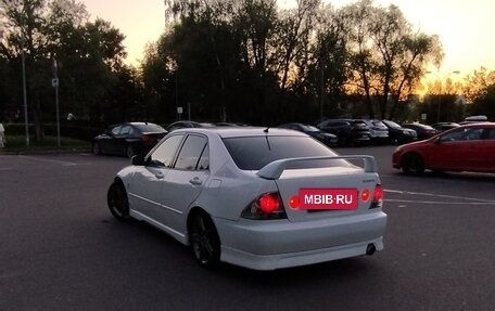 Toyota Altezza, 2001 год, 820 000 рублей, 2 фотография