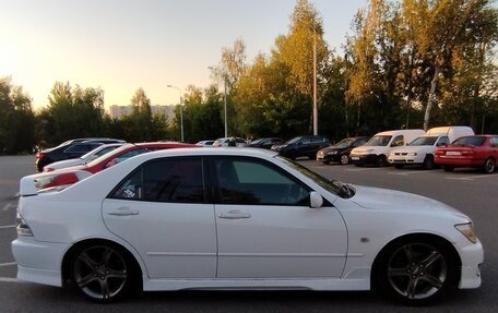 Toyota Altezza, 2001 год, 820 000 рублей, 13 фотография