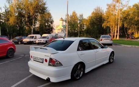 Toyota Altezza, 2001 год, 820 000 рублей, 14 фотография