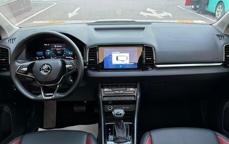 Skoda Karoq I, 2022 год, 2 300 000 рублей, 7 фотография