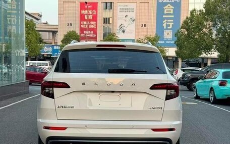 Skoda Karoq I, 2022 год, 2 300 000 рублей, 5 фотография