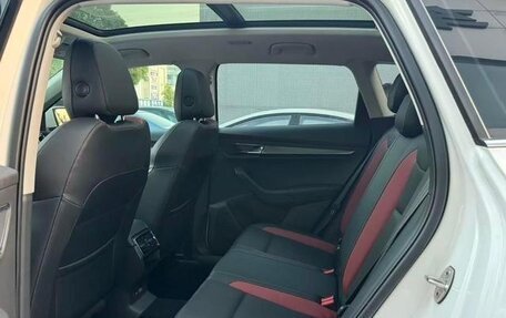 Skoda Karoq I, 2022 год, 2 300 000 рублей, 9 фотография