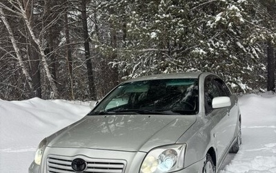 Toyota Avensis III рестайлинг, 2004 год, 700 000 рублей, 1 фотография