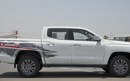 Mitsubishi L200, 2024 год, 5 200 000 рублей, 2 фотография