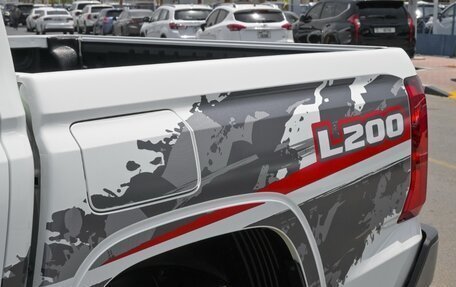 Mitsubishi L200, 2024 год, 5 200 000 рублей, 6 фотография