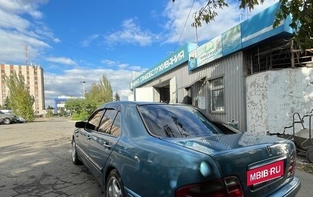 Mercedes-Benz E-Класс, 1998 год, 420 000 рублей, 3 фотография