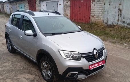 Renault Sandero II рестайлинг, 2019 год, 1 195 000 рублей, 2 фотография