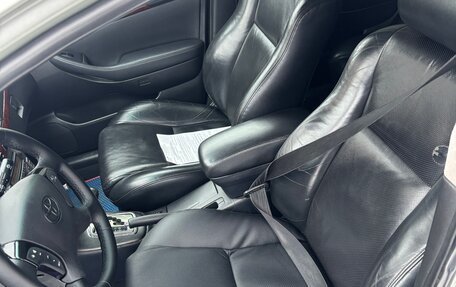 Toyota Avensis III рестайлинг, 2004 год, 700 000 рублей, 14 фотография