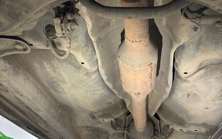 Toyota Avensis III рестайлинг, 2004 год, 700 000 рублей, 19 фотография