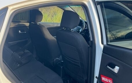 KIA Rio III рестайлинг, 2015 год, 740 000 рублей, 9 фотография