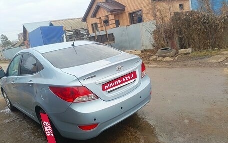 Hyundai Solaris II рестайлинг, 2013 год, 930 000 рублей, 3 фотография