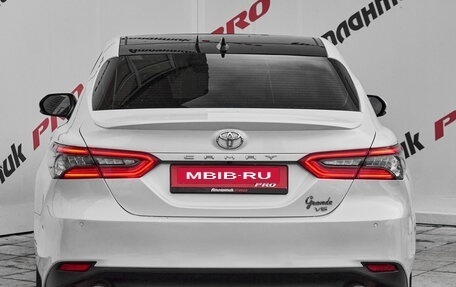 Toyota Camry, 2022 год, 3 864 000 рублей, 8 фотография