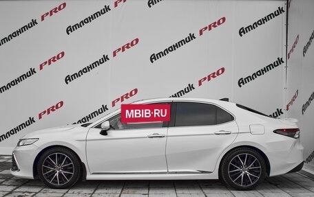 Toyota Camry, 2022 год, 3 864 000 рублей, 10 фотография