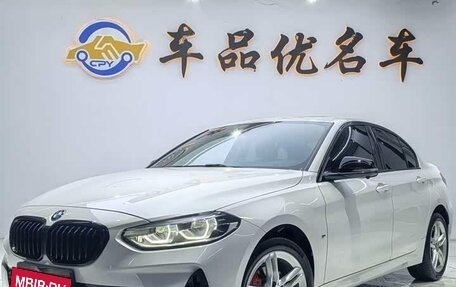 BMW 1 серия, 2022 год, 1 980 000 рублей, 1 фотография