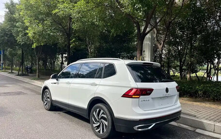 Volkswagen Tiguan II, 2022 год, 1 890 855 рублей, 5 фотография