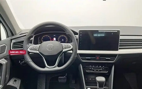 Volkswagen Tiguan II, 2022 год, 2 200 855 рублей, 11 фотография