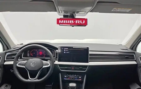 Volkswagen Tiguan II, 2022 год, 2 200 855 рублей, 13 фотография