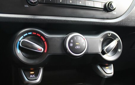 KIA Rio IV, 2019 год, 1 369 000 рублей, 16 фотография