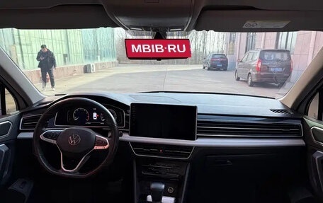 Volkswagen Tiguan II, 2022 год, 1 940 855 рублей, 6 фотография