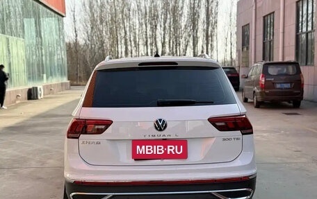 Volkswagen Tiguan II, 2022 год, 1 940 855 рублей, 5 фотография