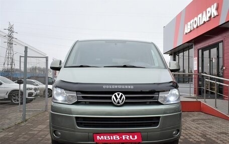 Volkswagen Caravelle T5, 2010 год, 1 899 000 рублей, 2 фотография