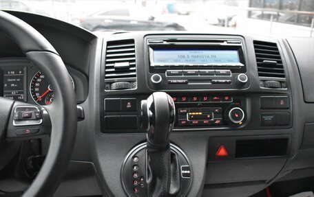 Volkswagen Caravelle T5, 2010 год, 1 899 000 рублей, 15 фотография