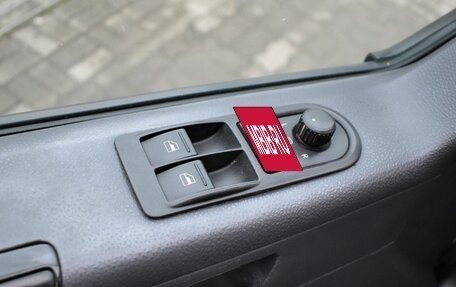 Volkswagen Caravelle T5, 2010 год, 1 899 000 рублей, 16 фотография