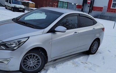 Hyundai Solaris II рестайлинг, 2015 год, 900 000 рублей, 1 фотография