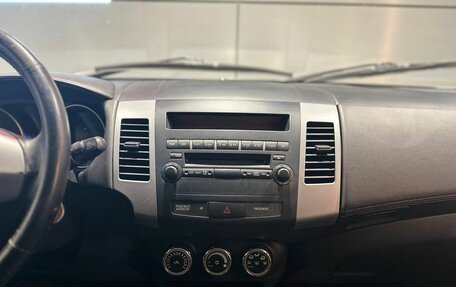 Mitsubishi Outlander III рестайлинг 3, 2011 год, 1 323 000 рублей, 14 фотография